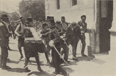 Gripandet av Gavrilo Princip efter att han mördat ärkehertig Franz Ferdinand av Österrike i Sarajevo av Austrian Photographer