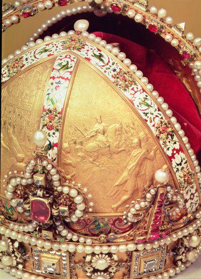 Kröningskrona för Rudolph II, kejsare av Österrike, detalj av guldpanel som föreställer kung Rudolph i strid, ca 1576 (guld, pärlor, emalj och rubin) (se även 66743, 66745 & 66746) av Austrian School