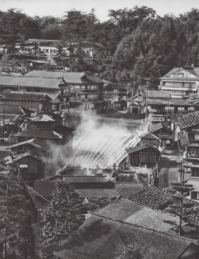 Japan: Kusatsu, Svavelkällor (svartvitt foto) av Axel von Graefe