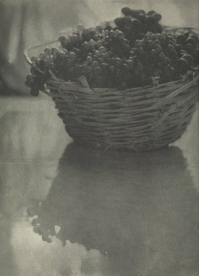 Stilleben med vindruvor av Baron Adolf De Meyer