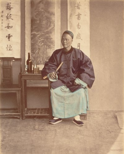 [Sittande kinesisk kvinna med fläkt], 1870-talet. av Baron Raimund von Stillfried