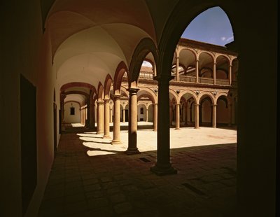 Vy över gallerian på sjukhusets innergårdar, ritad av Bartolome Bustamante (ca 1499-1570) (foto) av Bartolome de Bustamante
