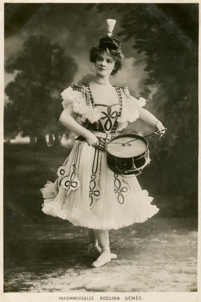 Adelina Genee, danskfödd brittisk balettdansös, c1906. av Bassano Studio