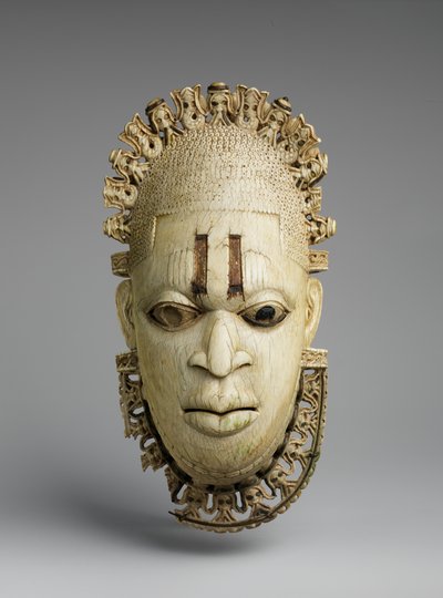 Iyoba (Queen Mother) hängmask av Benin Benin