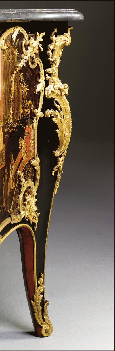 Ludvig XV kommod, c.1740 (ormolu-monterad kinesisk svart, polykrom & förgylld lack, serpentin, marmor och vernis) av Bernard van Risamburgh