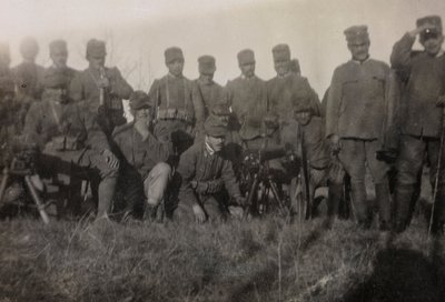 Album av första världskriget i Friuli-Venezia Giulia: gruppporträtt av skyttesoldaterna från 112.mo-infanteriet av Bourbon Del Monte