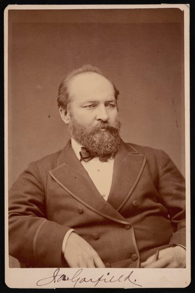 Porträtt av James Abram Garfield 1831-1881, före 1876. av Brady