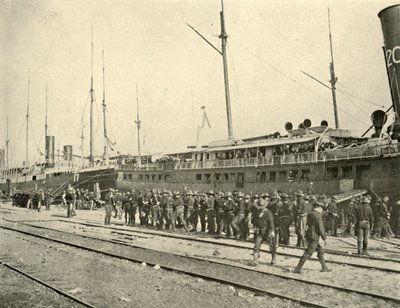 13:e infanteriet efter övning, spansk-amerikanska kriget, juni 1898, 1899. av Burr McIntosh