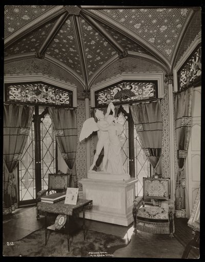 Salongen i Helen Goulds egendom (Jay Goulds hem) i Tarrytown, New York, 1893-94 (silvergelatintryck) av Byron Company