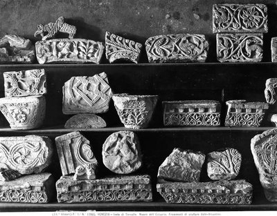 Fragment av italo-bysantinska skulpturer av Byzantine Byzantine