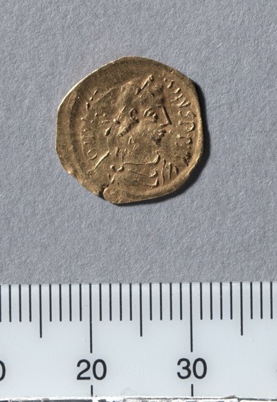 Half Tremissis av Justinian I, Konstantinopel, 527-565 (guld) av Byzantine School