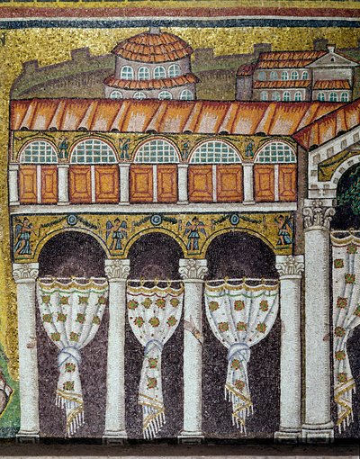 Vy över den bysantinske kejsaren Theodorik den stores palats. Detalj. Sidomosaik i mittskeppet, basilikan Sant