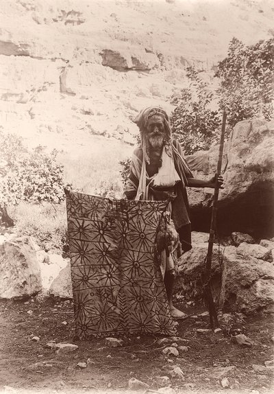 En jägare och lockbete, ca 1894-1914 av C.A. Hornstein