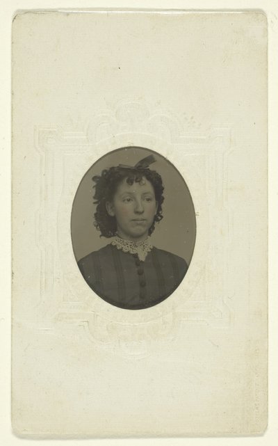 Porträtt av Viola Mead av C. W. Mitchell