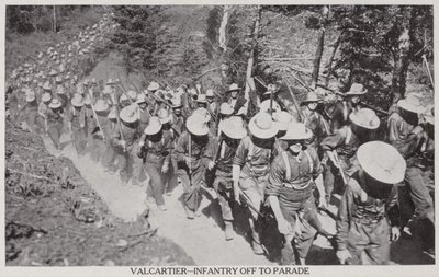 Val Cartier-Infanteriet på väg till parad 1915 (svartvitt foto) av Canadian Photographer