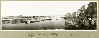 Landsteg i Jaffa, 2 december 1917 av Capt. Arthur Rhodes