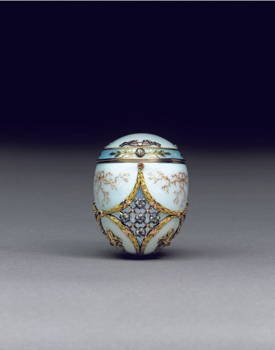 Sällsynt juvelerad tvåfärgad äggbonbonnière, 1896-1908 av Carl Fabergé