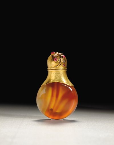 Doftflaska, arbetsmästarmärke av Erik Kollin, S:t Petersburg, c.1890 av Carl Fabergé