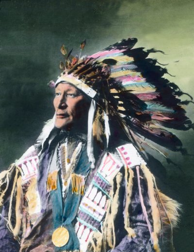 United States of America, Porträtt av en indiansk hövding, bilddatum: cirka 1910. Carl Simon-arkivet av Carl Simon