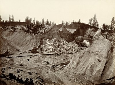 Union Diggings, Columbia Hill, Nevada County av Carleton E. Watkins