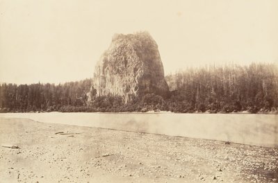 Castle Rock, Oregon, 1867, tryckt ca. 1876. av Carleton Emmons Watkins