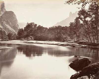 Tittar upp Yosemite Valley, ca. 1872, tryckt ca. 1876. av Carleton Emmons Watkins