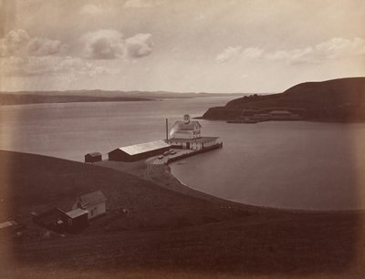 Carquennessundet, från södra Vallejo, 1868-69. av Carleton Emmons Watkins