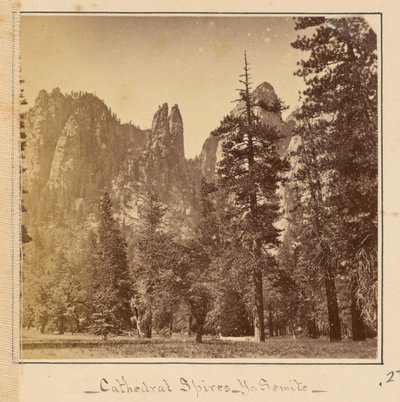 Katedralspiror, 2200 fot av Carleton Watkins