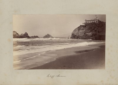 Huset på klippan av Carleton Watkins