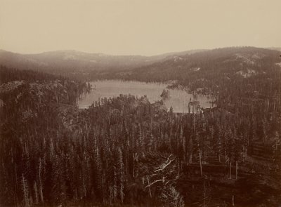 Damms and Lake, Nevada County, Avlägsen vy av Carleton Watkins