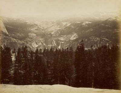 Lyellgruppen och Nevadafallet från Sentinel Dome av Carleton Watkins