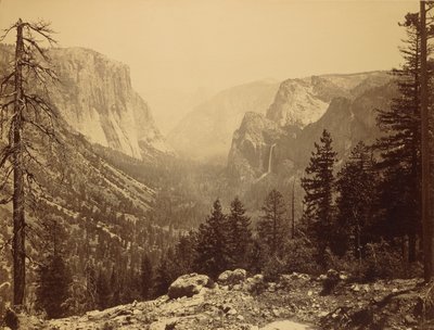 Yosemitedalen från Inspiration Point, Mariposa-leden / Översiktsvy över dalen från Inspiration Point av Carleton Watkins