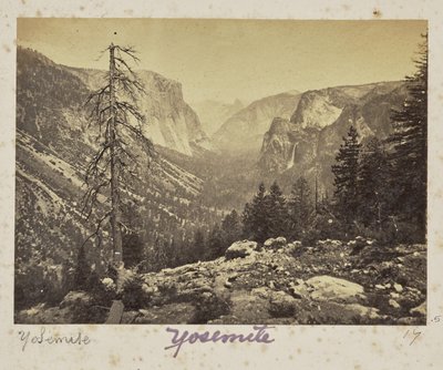 Yosemitedalen, från Mariposaleden, Yosemitedalen, Mariposa County, Kalifornien (nr 1138) av Carleton Watkins