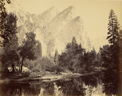 [Tre bröder, 4480 fot] av Carleton Watkins