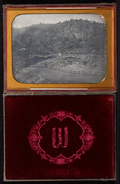 Namnlös (flodens gruvscen) av Carleton Watkins