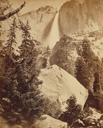 Övre Yosemitefallet, 1600 fot av Carleton Watkins