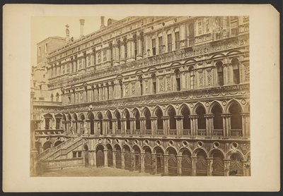 Västra flygeln på innergården i Ducal-palatset av Carlo Ponti