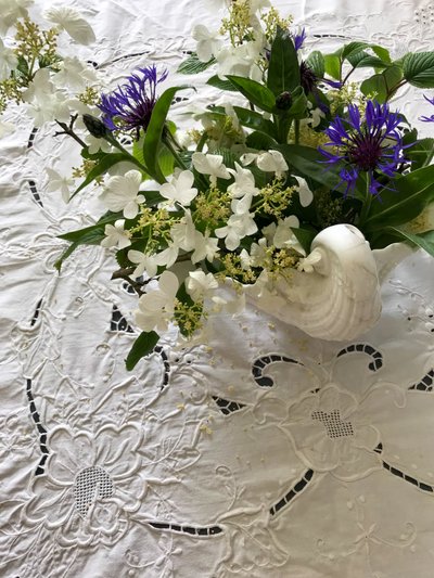 Komposition - Blommor, 2019 (foto) av Cécile Jamet