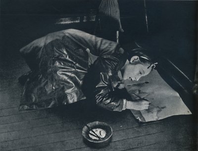 En kvarlämnad liten flicka föreställer sig vandringen till landet, 1941 av Cecil Beaton