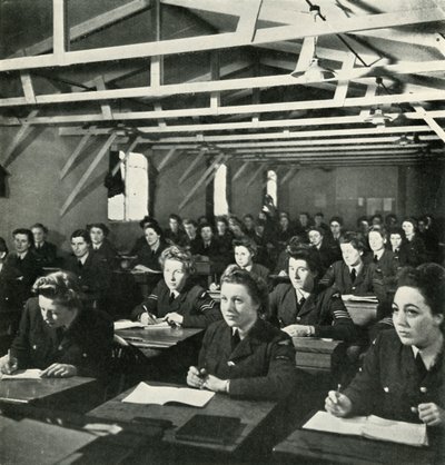 En undersökning kommer att följa, c1943. av Cecil Beaton