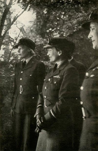 H.R.H. Hertiginnan av Gloucester, flygbefälhavare, c1943. av Cecil Beaton