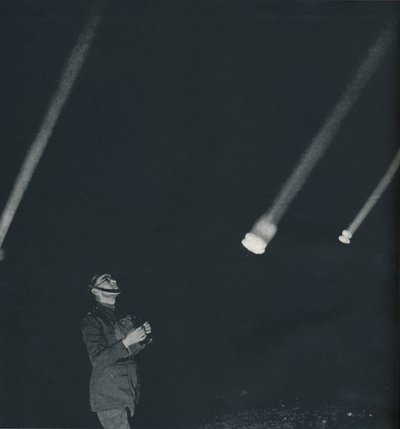 Krig..., 1941 av Cecil Beaton