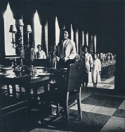 Wren vinförvaltare i bankettsalen på den stora gärdsmygen, 1941 av Cecil Beaton