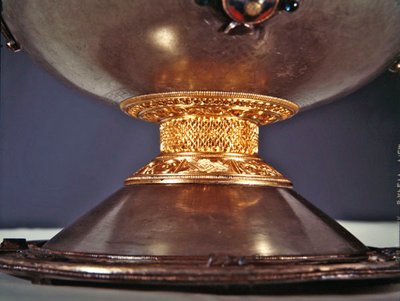 The Ardagh Chalice, Reerasta, County Limerick (silver med silverförgyllning, emalj, mässing och brons) (detalj av 228699) av Celtic
