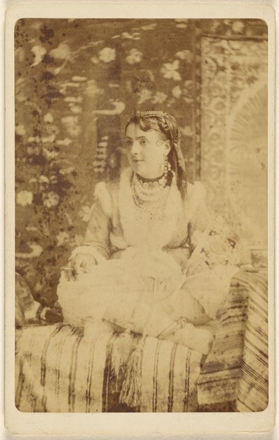 Circassian beauty. av Centennial Photographic Co.