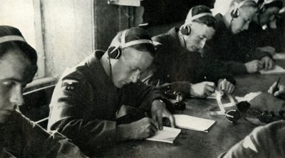 Utbildning i telekommunikation, 1941. av Charles Brown