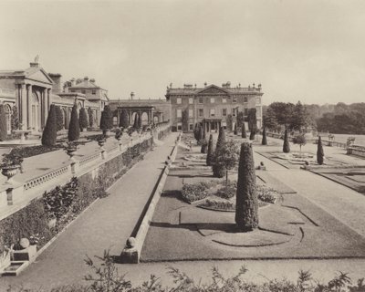 The Formal Garden at Bowood, Wilts  av Charles Latham