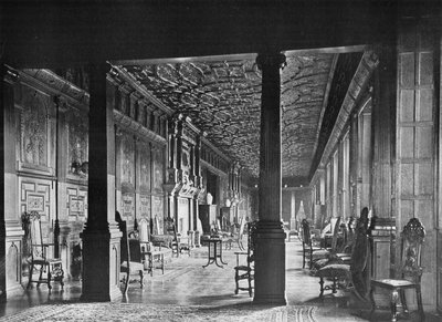 The Long Gallery, med blick österut av Charles Latham