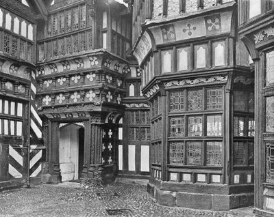 The Porch and Hall Window (s/v foto) av Charles Latham