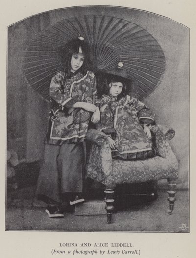 Lorina och Alice Liddell (s/v foto) av Charles Lutwidge Dodgson